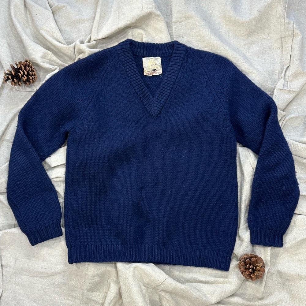 Vintage British colon of Hong Kong 100% wool Sweater size S